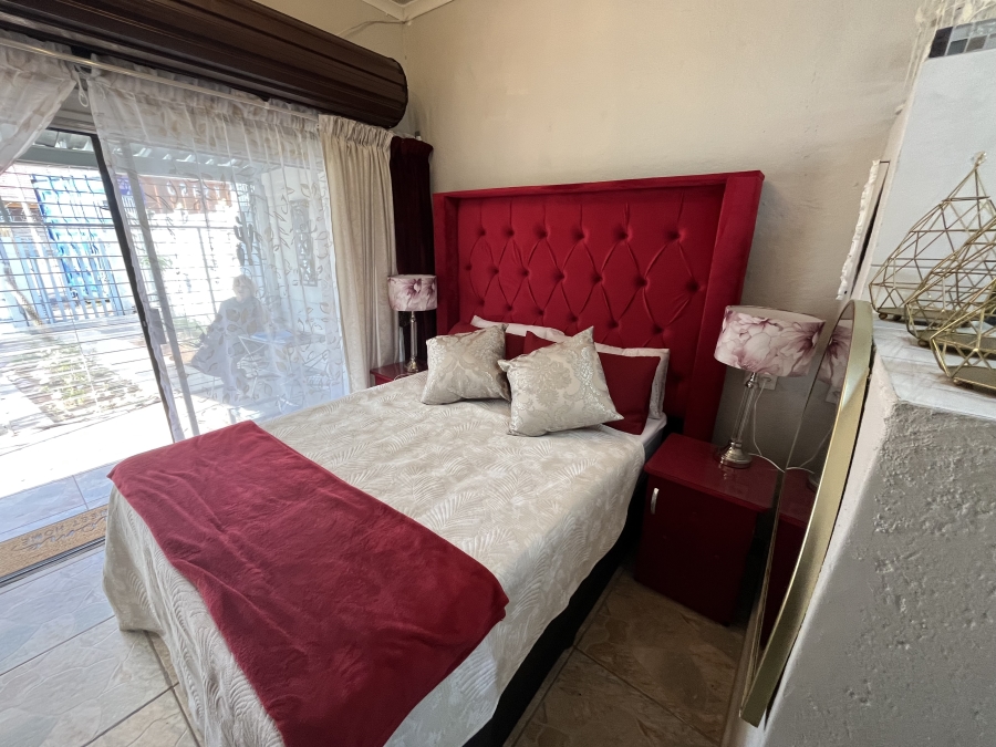 To Let 1 Bedroom Property for Rent in Protea Park North West